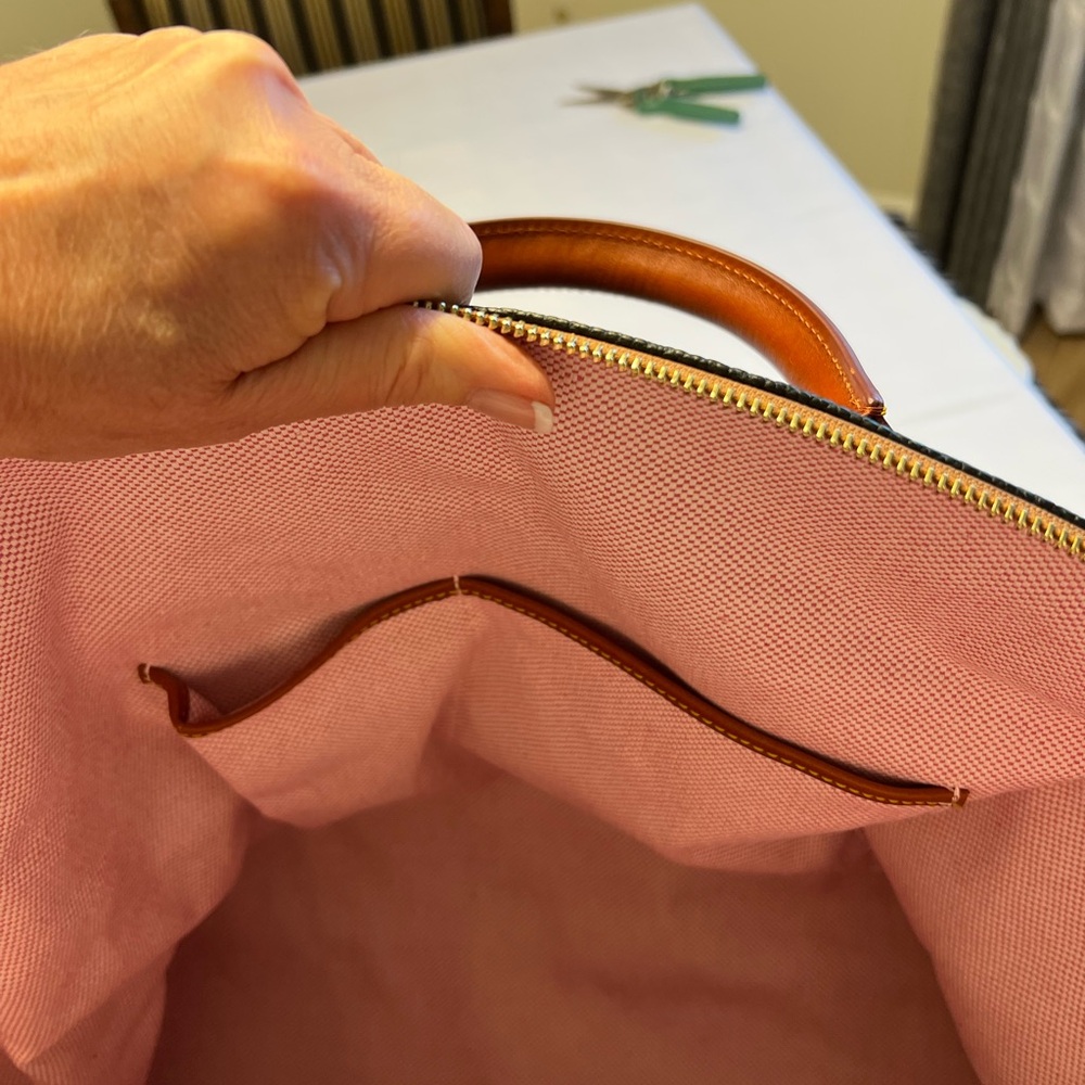 NWOT Dooney & Bourke Black Leather Weekender bag - Picture 10 of 14